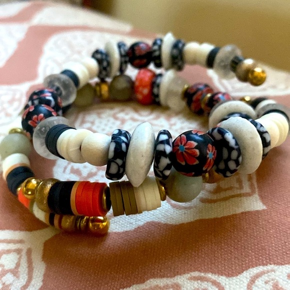 Handmade bracelet set black,red, white, turquoise 2 bracelets
Made in U… - Picture 3 of 6